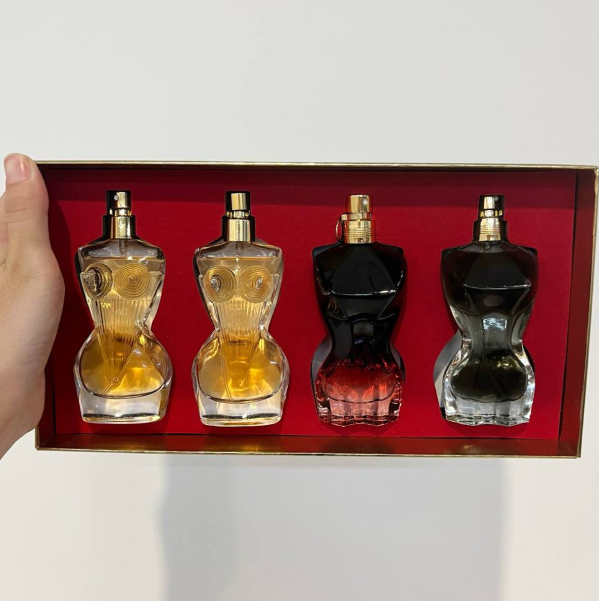 JEAN PAUL GAULTIER LA BELLE WOMAN &
MAN 4IN1 SET (4X30ML)